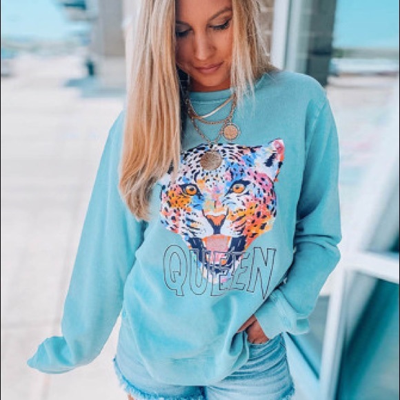 Queen Graphic Sweatshirt - Picture 6 of 12